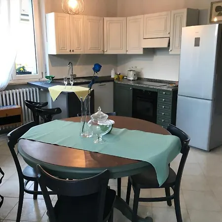 Casa Piero - Villetta Con Giardino Ad Alba *